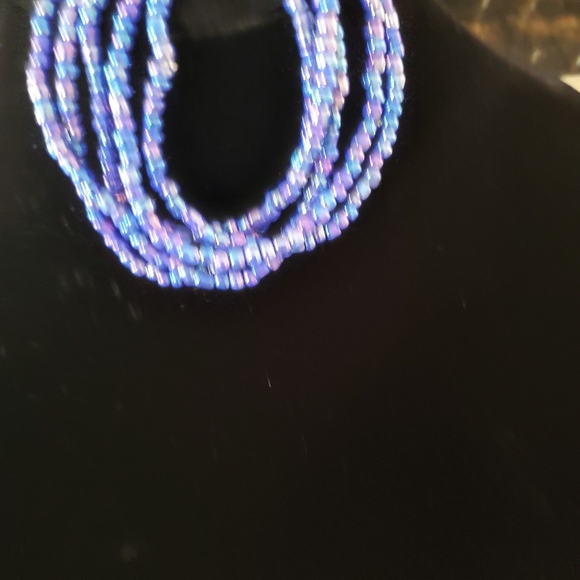 GORGEOUS BEADED BRACELET SET. - Picture 7 of 8